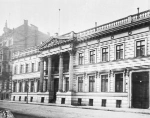 The front of Palais Strousberg (Wilhelmstraße 70, Berlin-Mitte - 1896)
